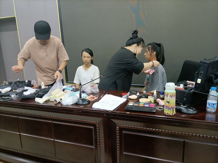 1634739826820469.jpg 紧急医疗救援拉练演练004.jpg